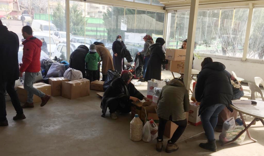 Deprem yardımları için aralıksız çalışma