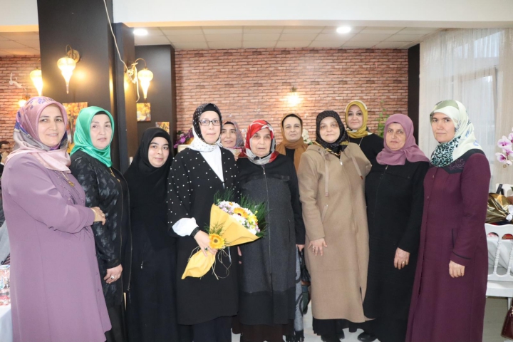 Kaynarca İlçe Nüfus Müdürü Perihan Akcaba onuruna veda yemeği