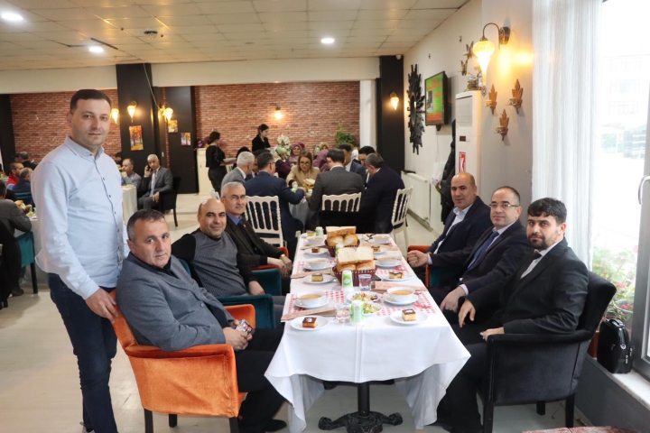 Kaynarca İlçe Nüfus Müdürü Perihan Akcaba onuruna veda yemeği