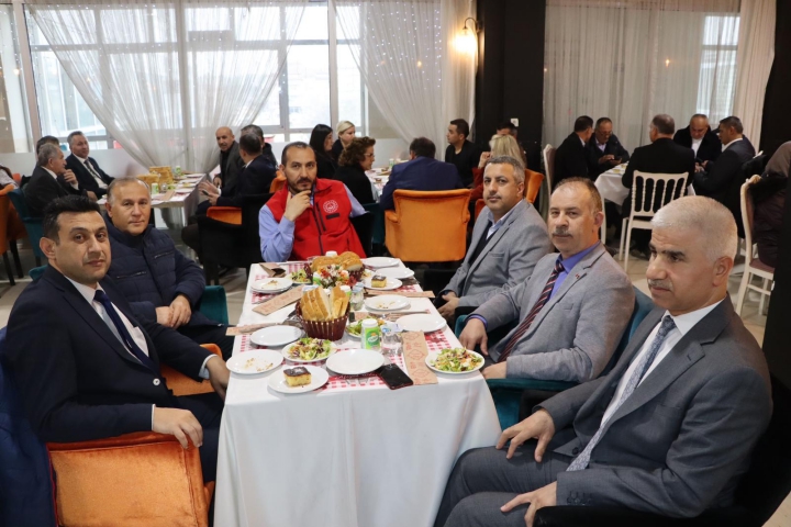 Kaynarca İlçe Nüfus Müdürü Perihan Akcaba onuruna veda yemeği