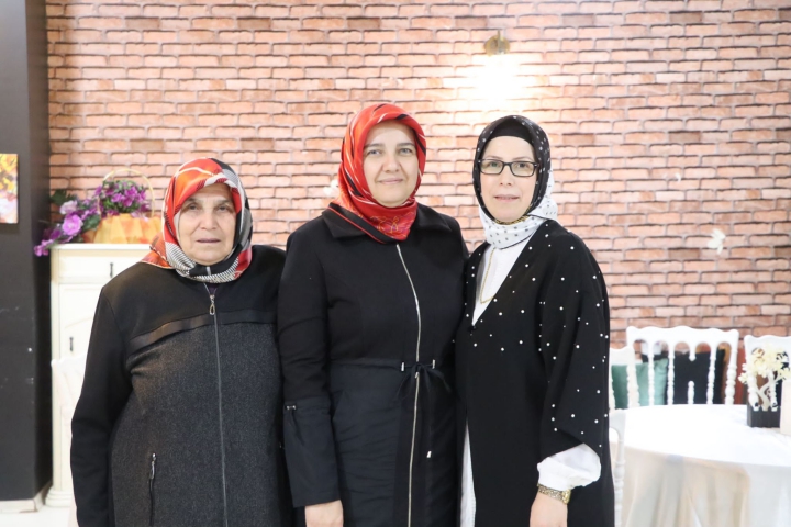 Kaynarca İlçe Nüfus Müdürü Perihan Akcaba onuruna veda yemeği