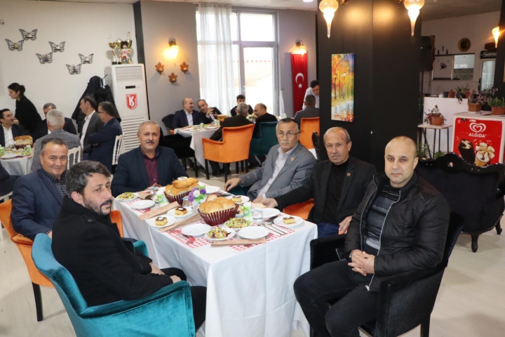 Kaynarca İlçe Nüfus Müdürü Perihan Akcaba onuruna veda yemeği