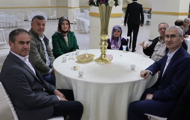 Şehit ve Gazi ailelerine iftar yemeği verildi