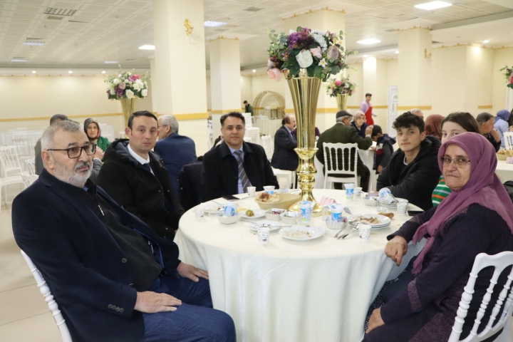 Şehit ve Gazi ailelerine iftar yemeği verildi