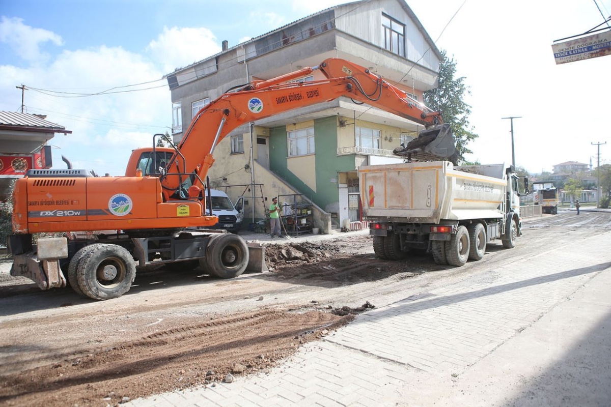 Büyükşehir Belediye Başkanından asfalt müjdesi
