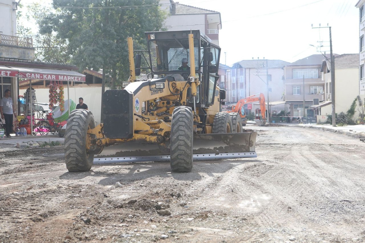 Büyükşehir Belediye Başkanından asfalt müjdesi