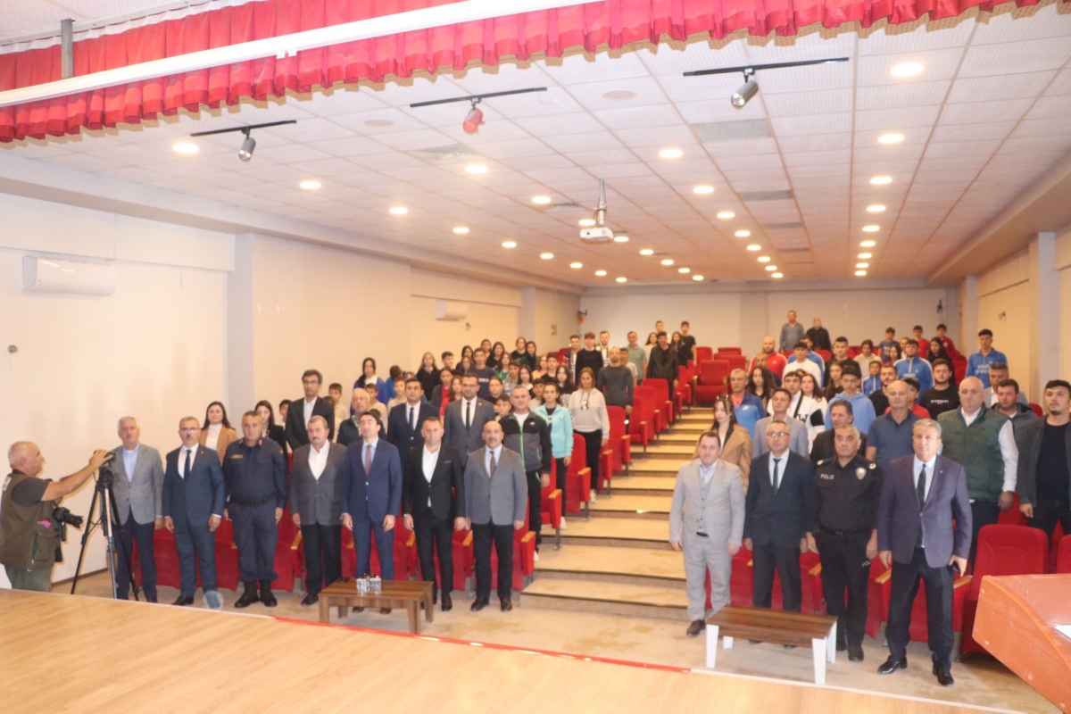 Başarılı amatör sporcularımız için ödül töreni düzenlendi
