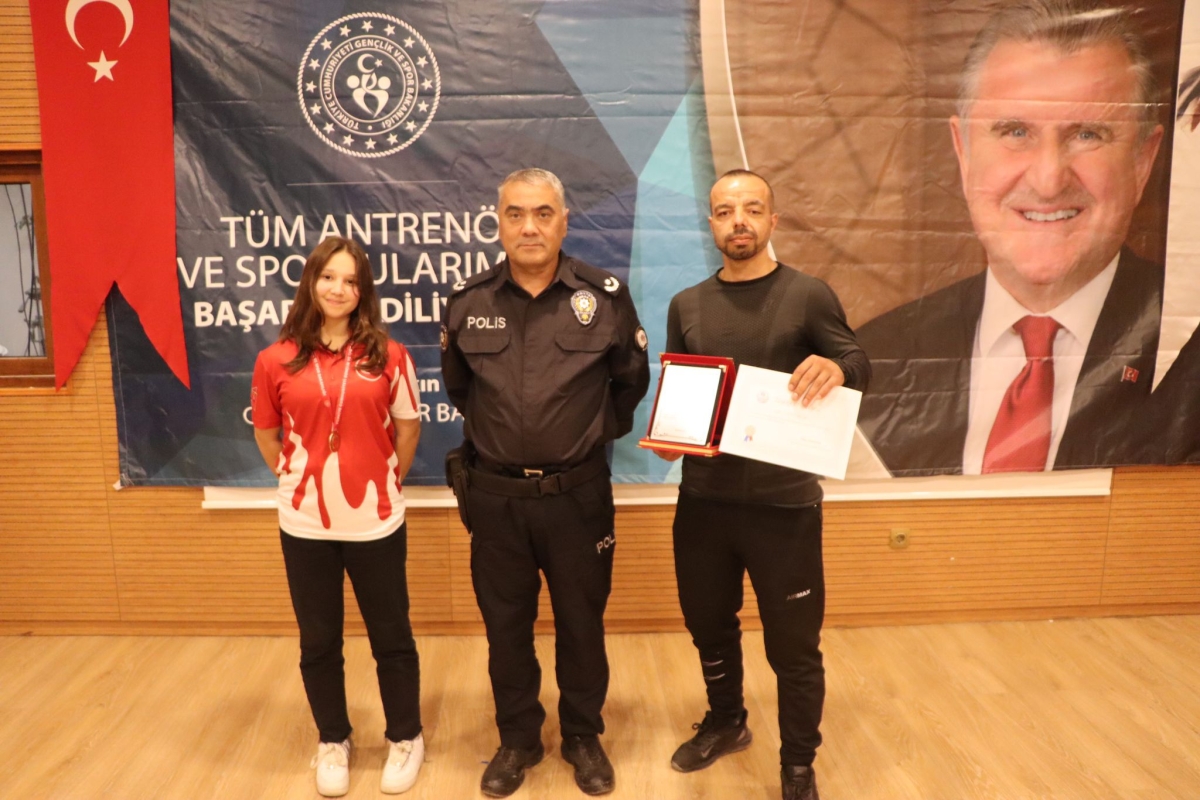 Başarılı amatör sporcularımız için ödül töreni düzenlendi