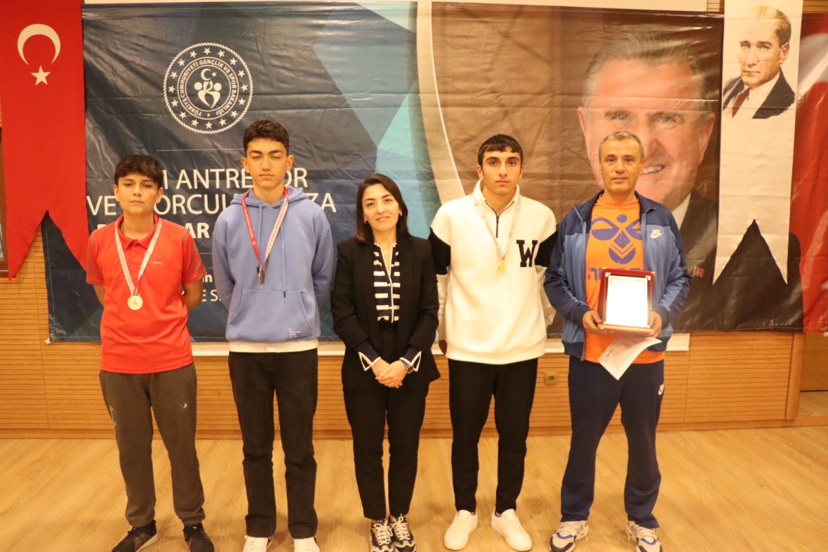 Başarılı amatör sporcularımız için ödül töreni düzenlendi