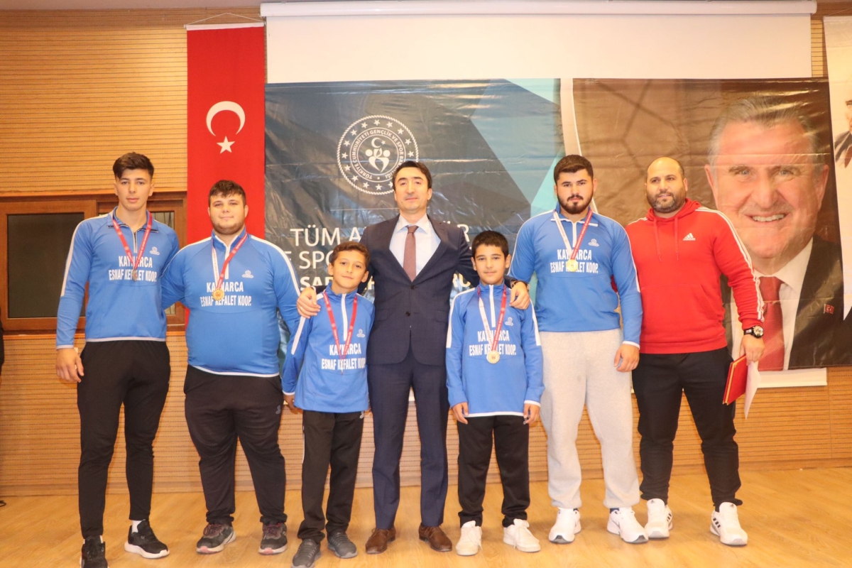 Başarılı amatör sporcularımız için ödül töreni düzenlendi