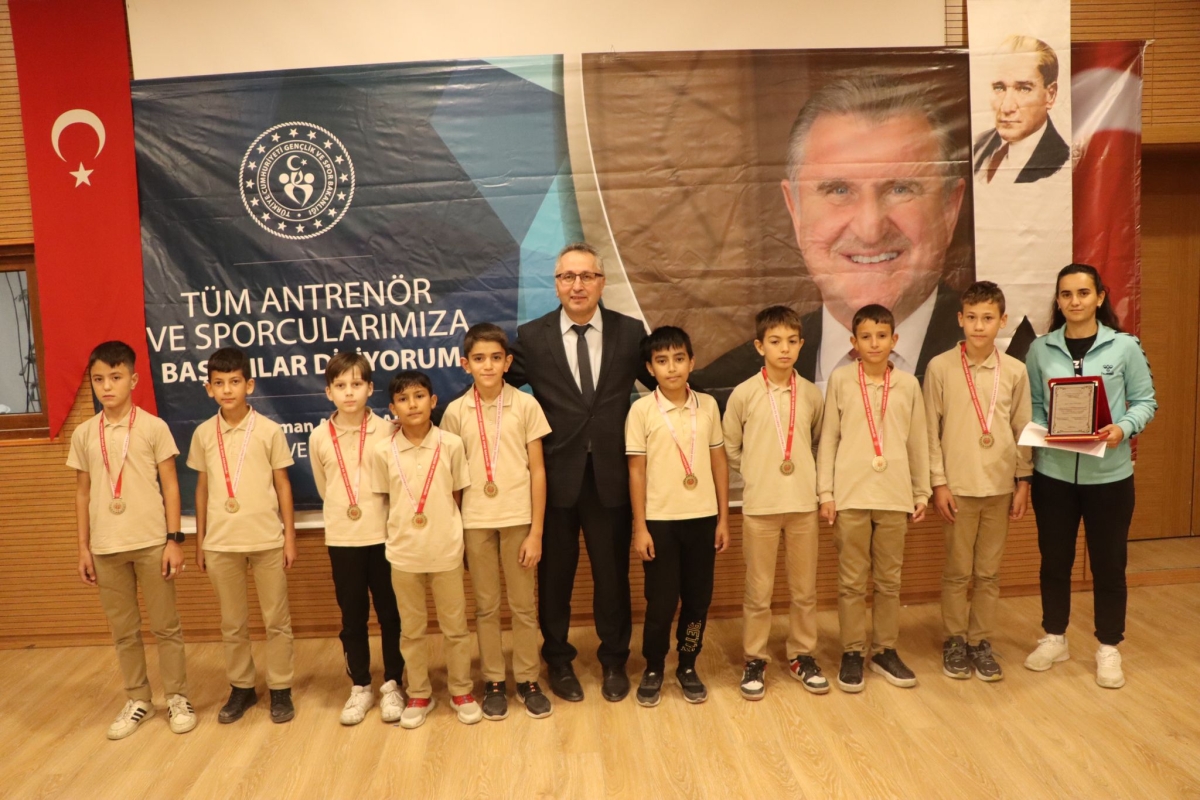 Başarılı amatör sporcularımız için ödül töreni düzenlendi