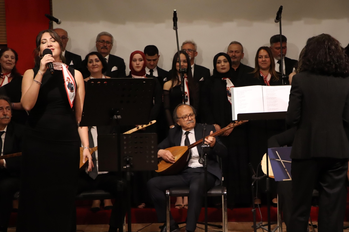 3 Mayıs Türk Halk Müziği Konseri'nden kareler