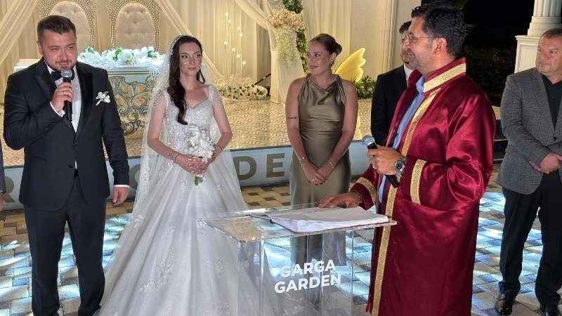 MHP Kaynarca İlçe Başkanı Onur Aktaş, Reyhan Nurkan Ayan ile Hayatını Birleştirdi