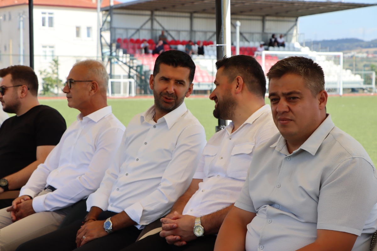 KAYNARCASPOR AKADEMİ ZAFER KUPALARI SAHİPLERİNİ BULDU