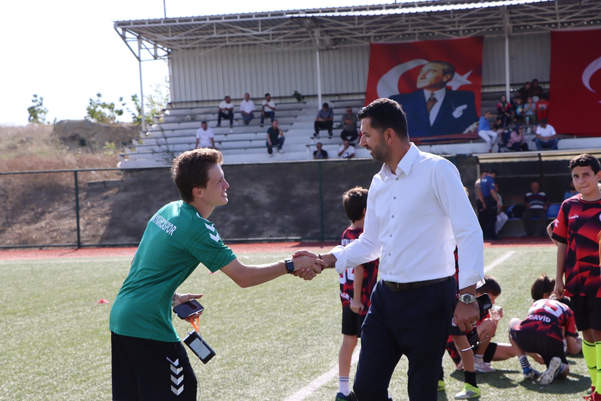 KAYNARCASPOR AKADEMİ ZAFER KUPALARI SAHİPLERİNİ BULDU