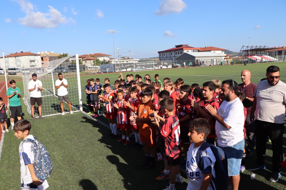 KAYNARCASPOR AKADEMİ ZAFER KUPALARI SAHİPLERİNİ BULDU