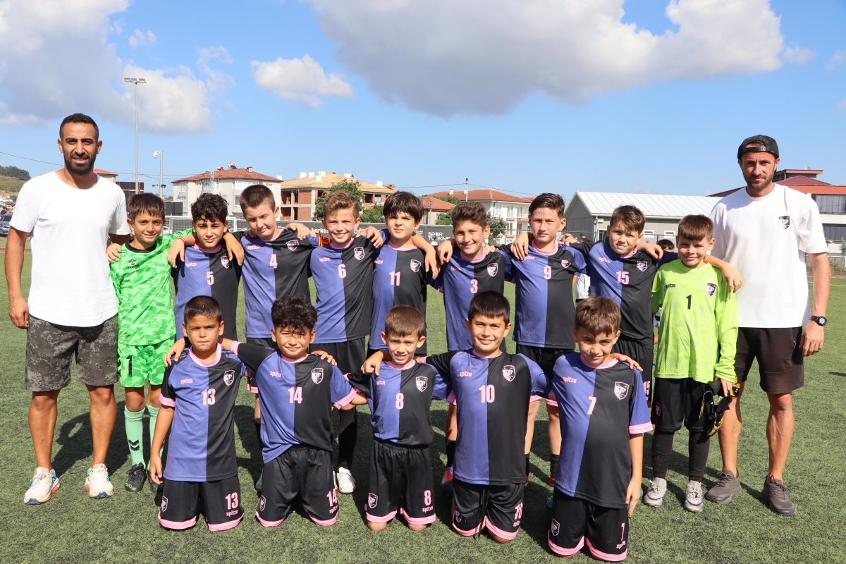 KAYNARCASPOR AKADEMİ ZAFER KUPALARI SAHİPLERİNİ BULDU
