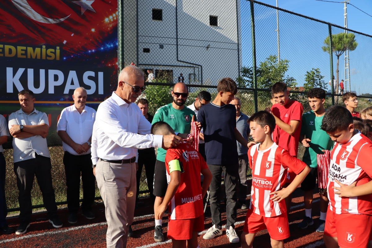 KAYNARCASPOR AKADEMİ ZAFER KUPALARI SAHİPLERİNİ BULDU