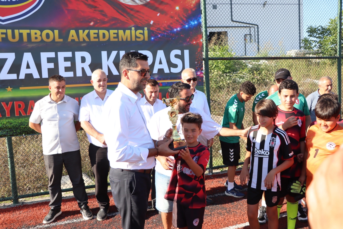 KAYNARCASPOR AKADEMİ ZAFER KUPALARI SAHİPLERİNİ BULDU