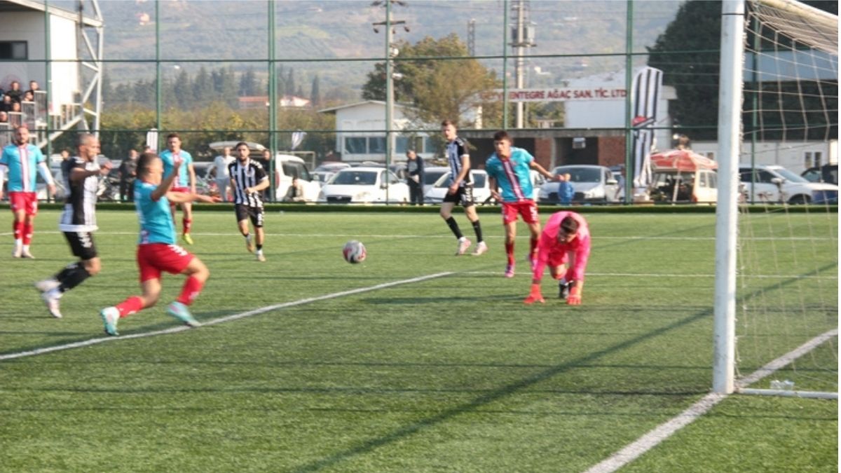 Kaynarcaspor Geyvespor maçına genç takımı ile çıktı