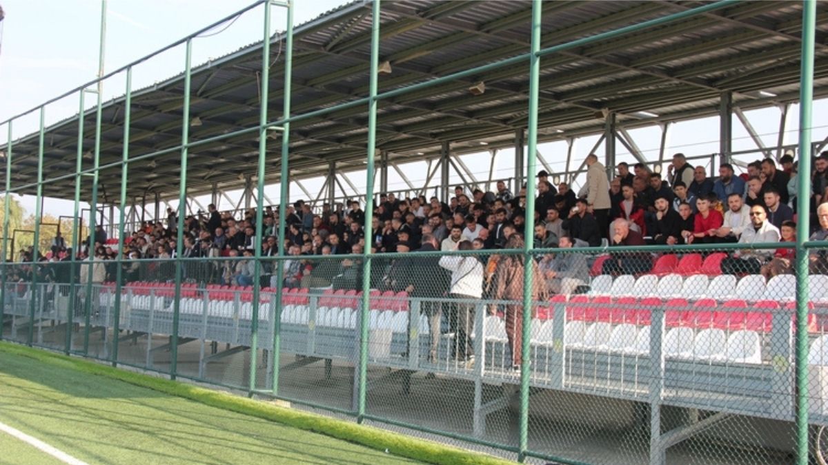 Kaynarcaspor Geyvespor maçına genç takımı ile çıktı