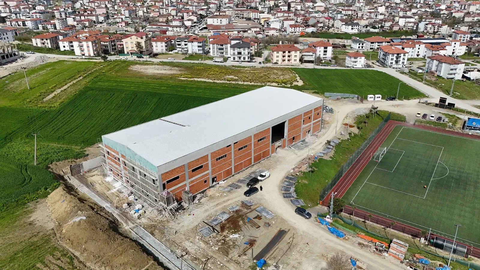 Kaynarca’da 5 Yıllık Hasret Bitiyor: Yeni Spor Salonu %70 Tamamlandı!