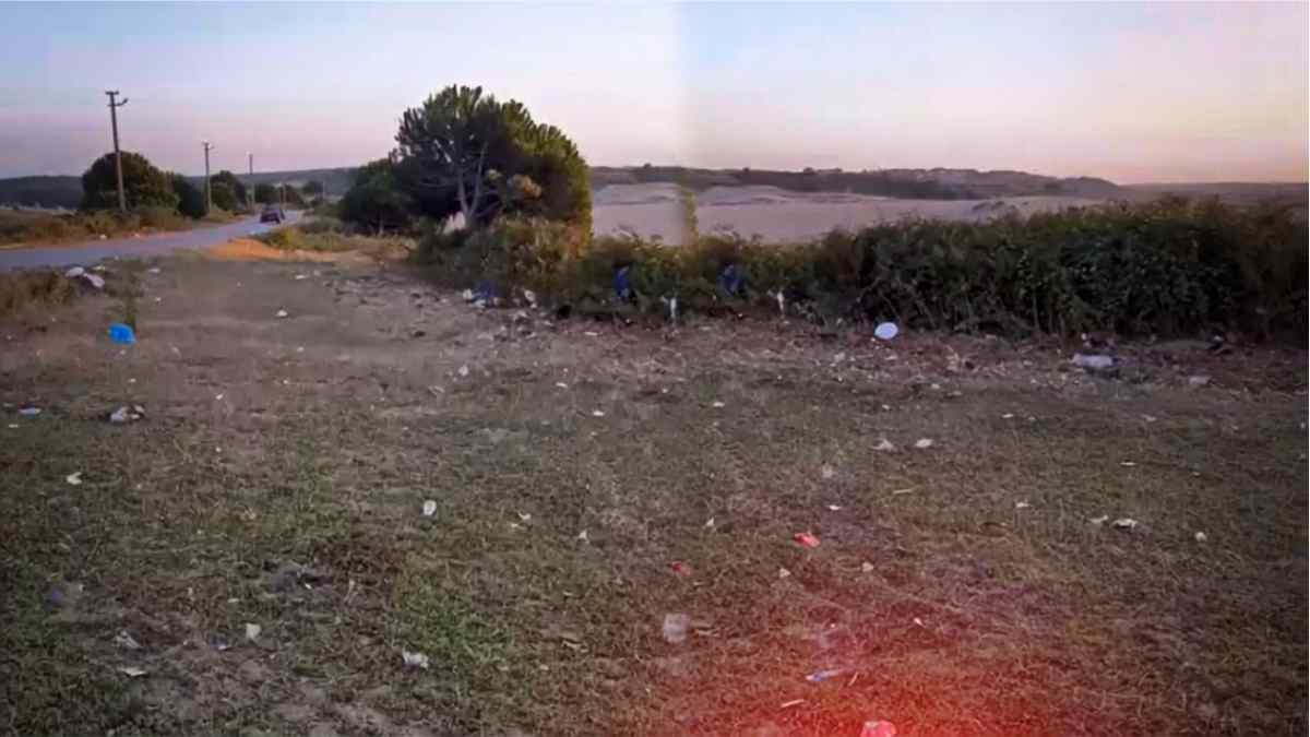 Karaboğaz’da Araç Park Meydanı Çöplüğe Dönüştü!