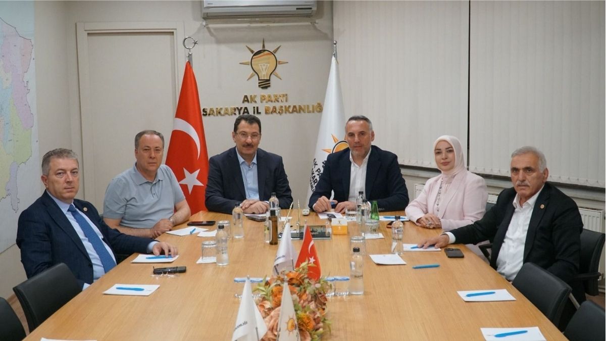 Kaynarca ve Ferizli Münferit Endüstri Bölgesi AK Parti Sakarya Zirvesinin Gündeminde!