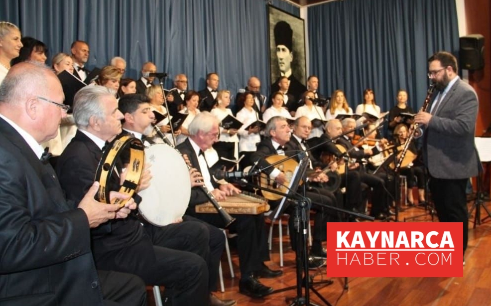 Şef Volkan Dirin yönetimindeki Sakarya Musiki Derneği Korosu'ndan müzik ziyafeti