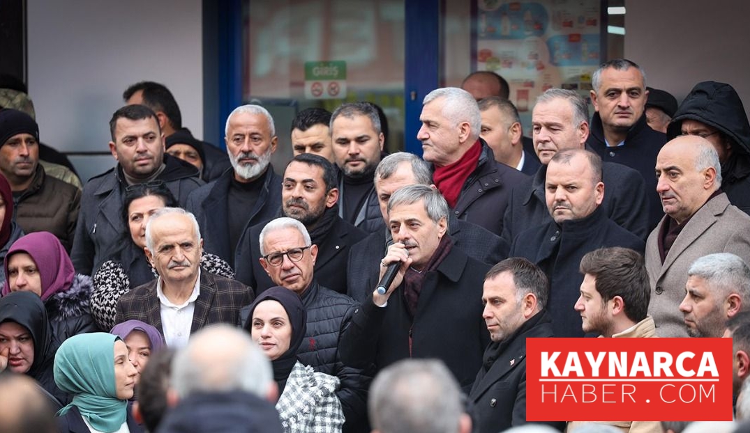 AK Parti Büyükşehir Adayı çiçeklerle karşılandı